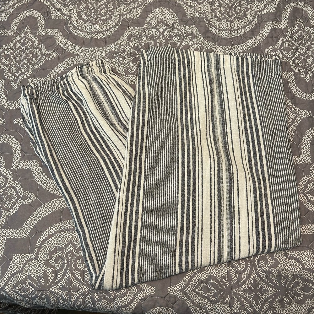 Women’s Time and Tru Cropped Wide Leg Pants